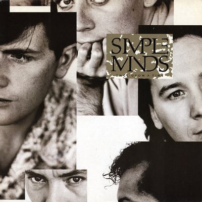 Simple Minds — Alive And Kicking Lyrics